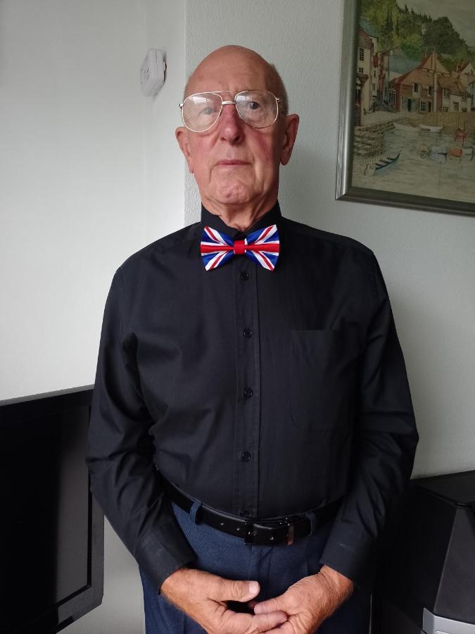 ホテル 216 Glyn Eiddew カーディフ エクステリア 写真